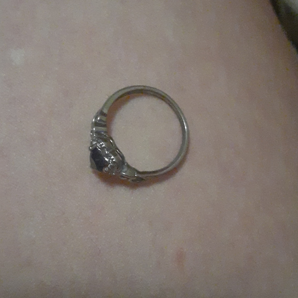 Heart ring - Picture 2 of 2